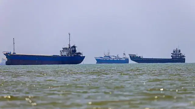 协议刚签谈判在即,海峡再度封航,美质疑伊朗吹嘘